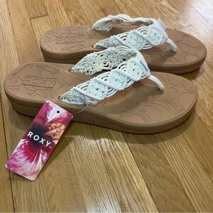 NWT Women’s Roxy Crochet Off White Wedge Flip Flop Thong Sandals, Slides *READ*